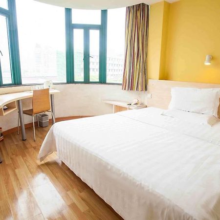 7Days Inn Guangzhou Baiyun International Airport Renhezhen Δωμάτιο φωτογραφία