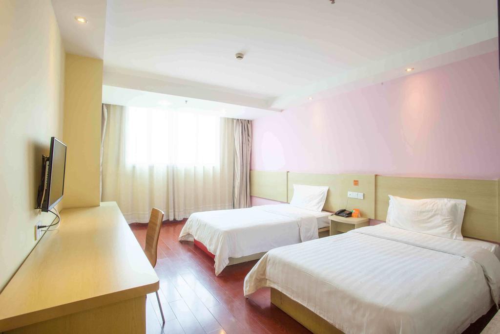 7Days Inn Guangzhou Baiyun International Airport Renhezhen Δωμάτιο φωτογραφία