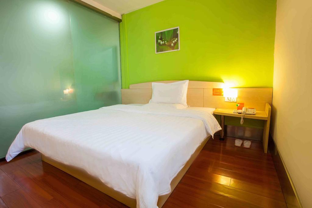 7Days Inn Guangzhou Baiyun International Airport Renhezhen Δωμάτιο φωτογραφία