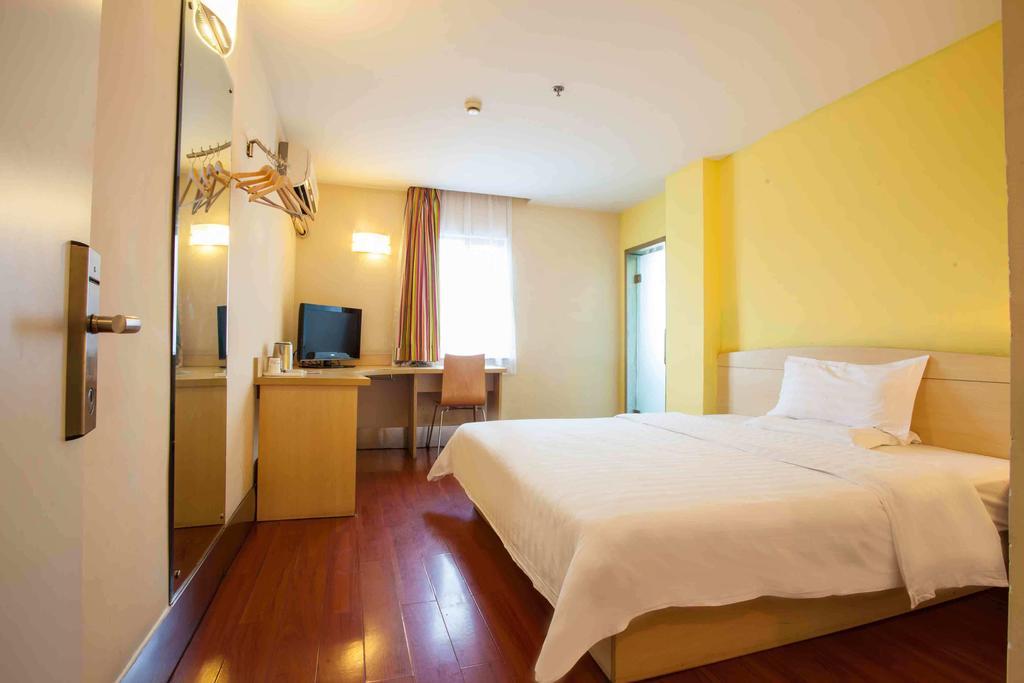 7Days Inn Guangzhou Baiyun International Airport Renhezhen Δωμάτιο φωτογραφία